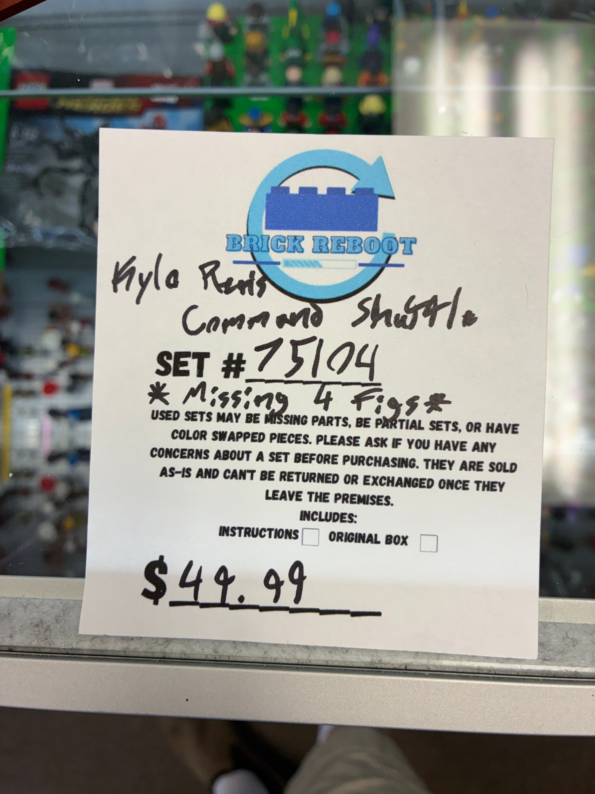 75104 Star Wars: Kylo Ren’s Command Shuttle - Used * MISSING 4 FIGS*
