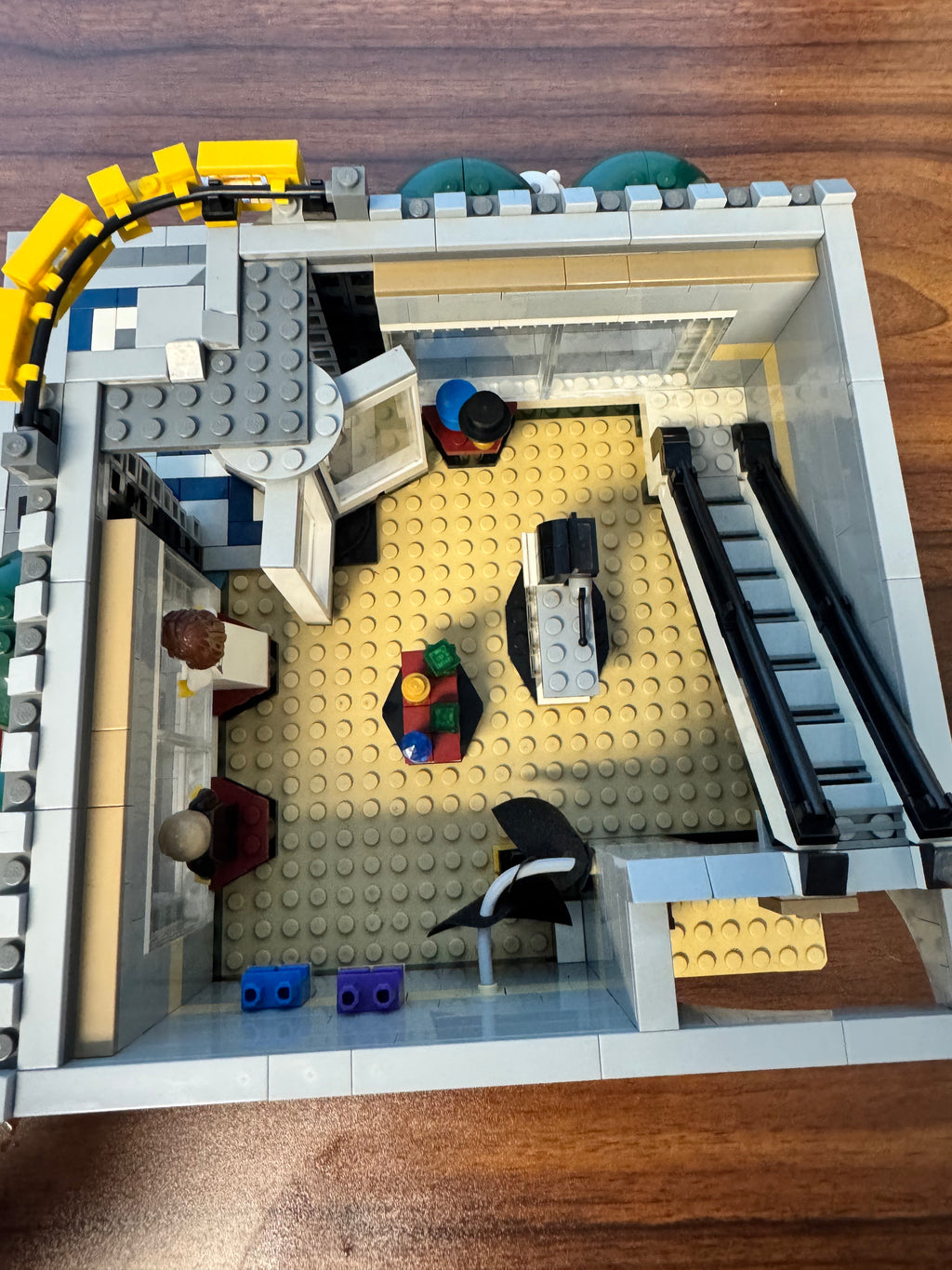 10211 Modular Grand Emporium - Used