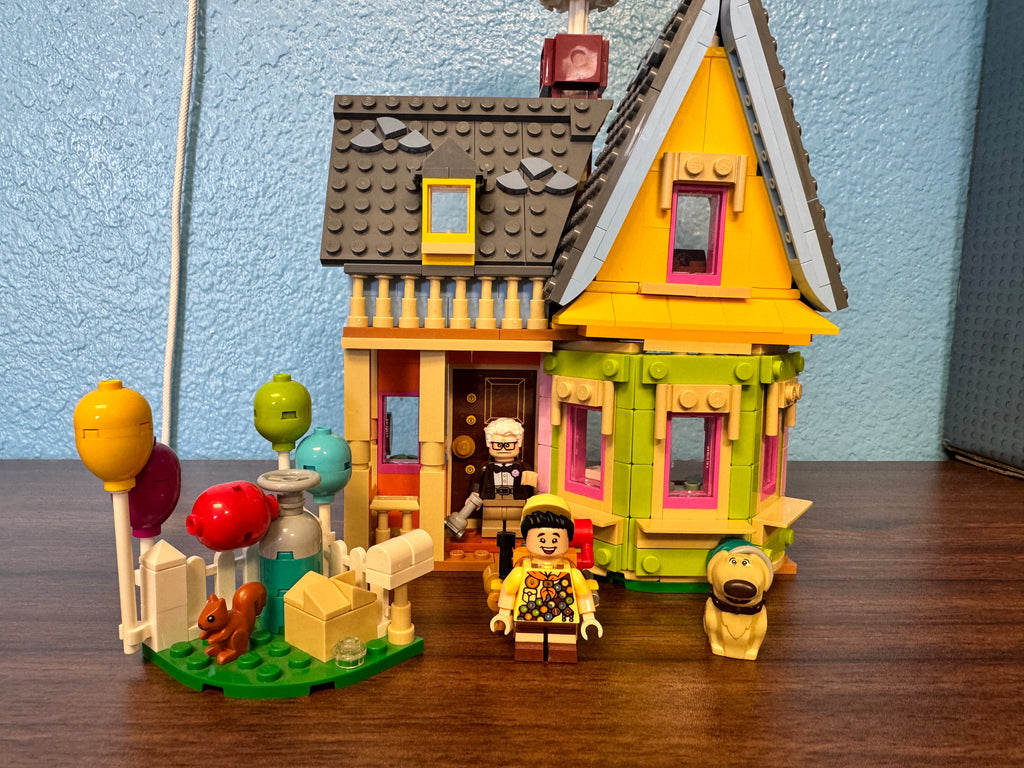 43217 Disney Up House - Used