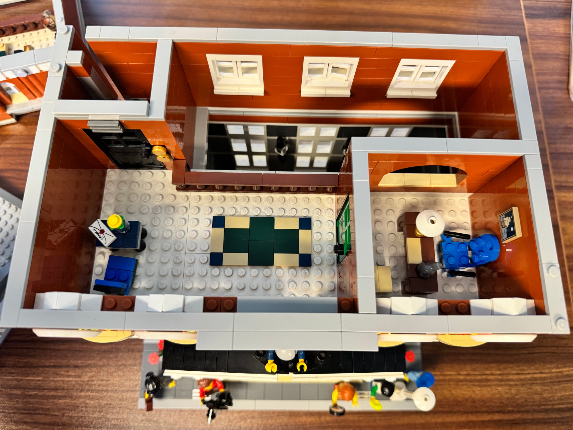 10224 Creator Modular Town Hall - Used