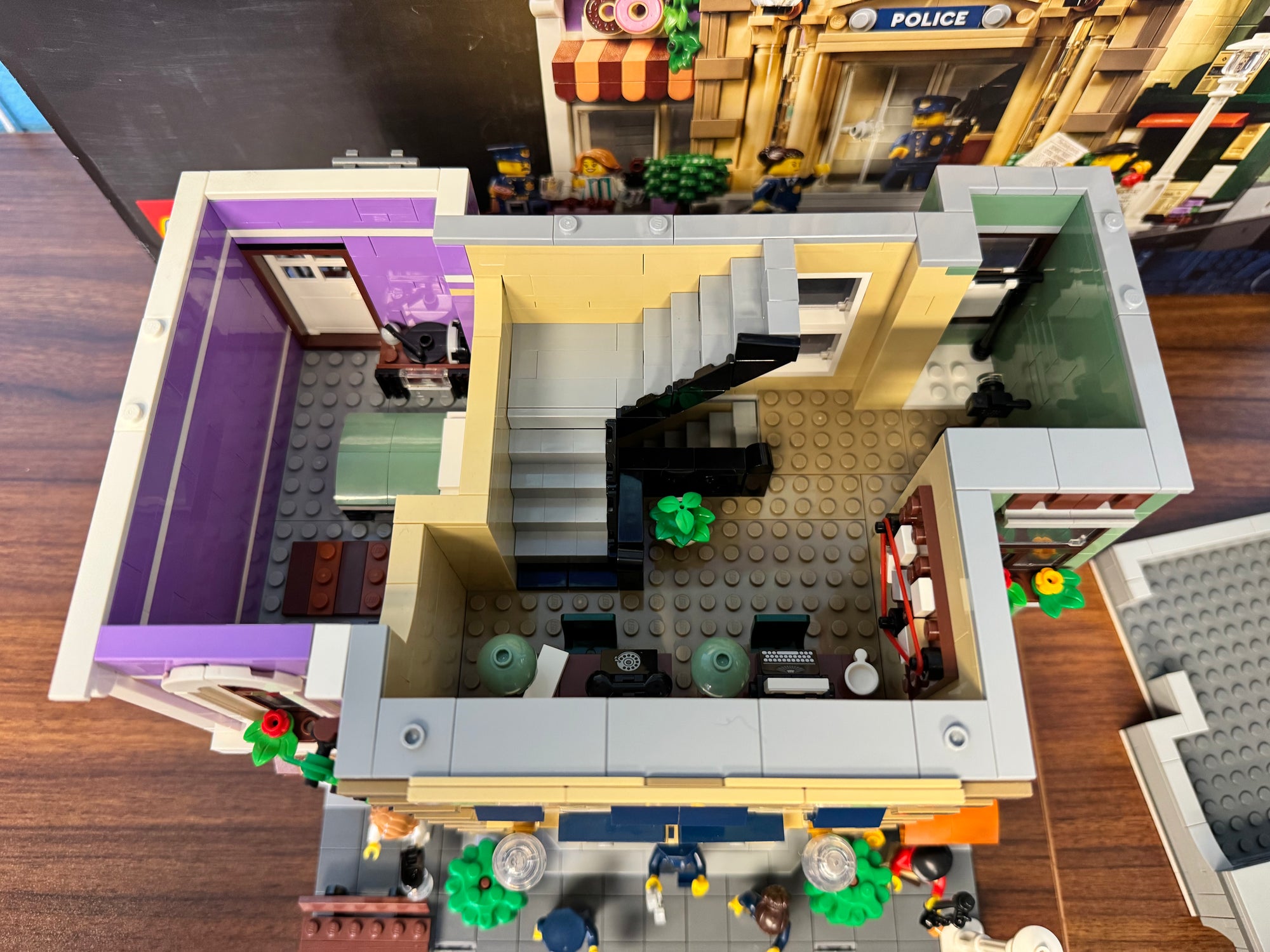 10278 Modular Police Station - Used