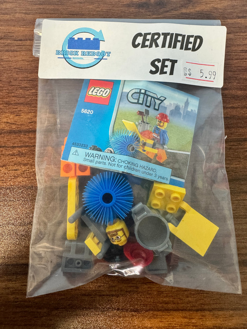 5620 City Street Cleaner - Certified