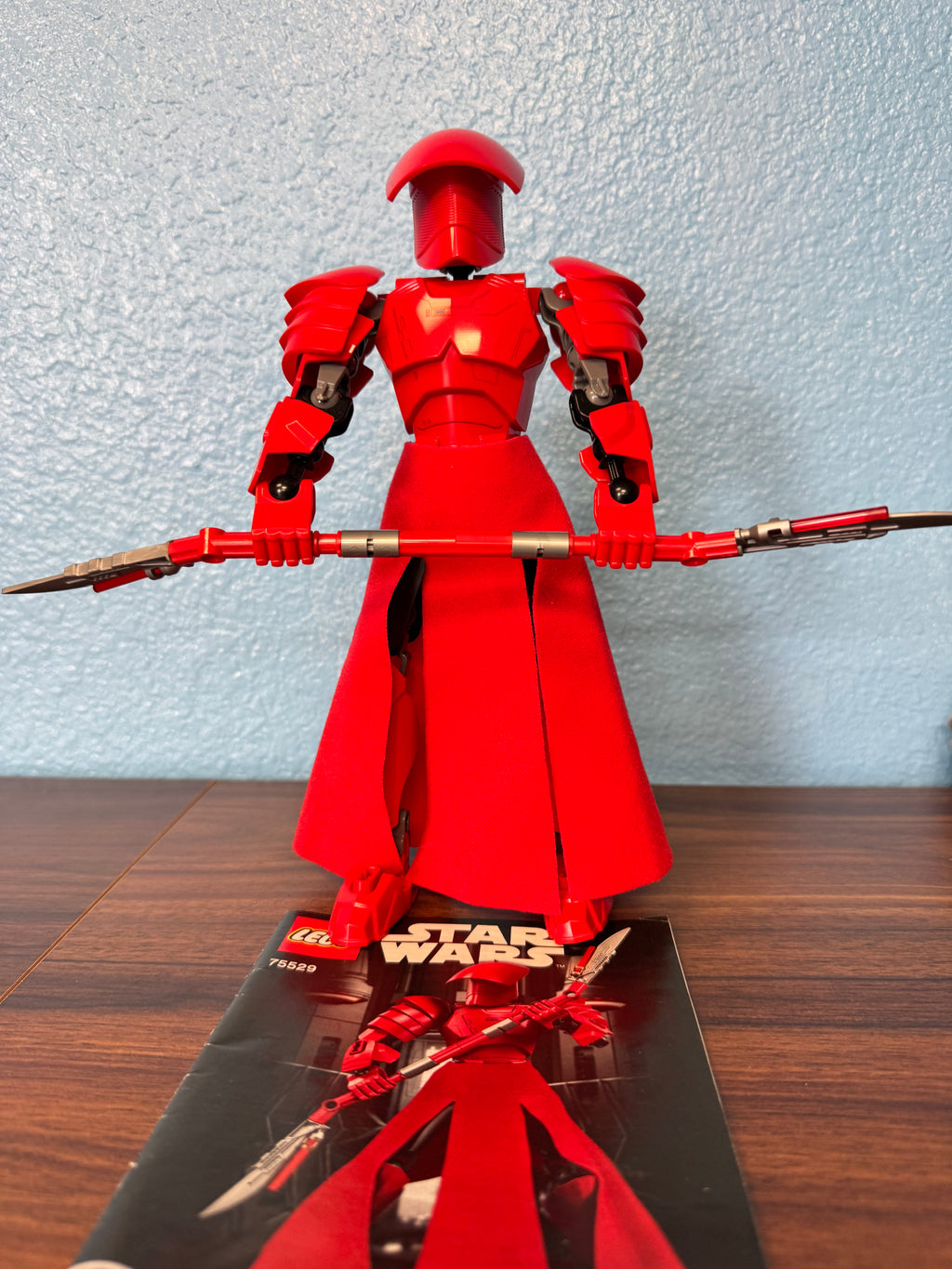 75529 Elite Praetorian Guard Buildable Figure - Used