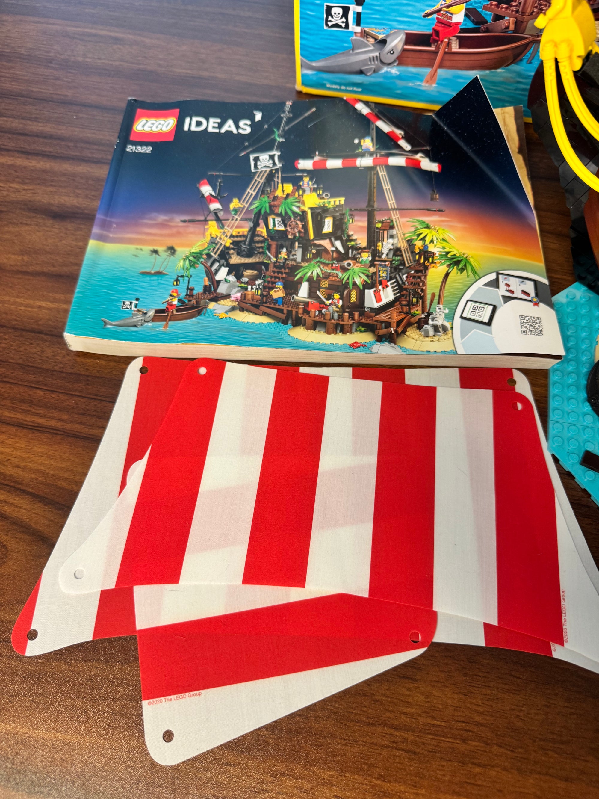 21322 Pirates Barracuda Bay Ship Island - Used