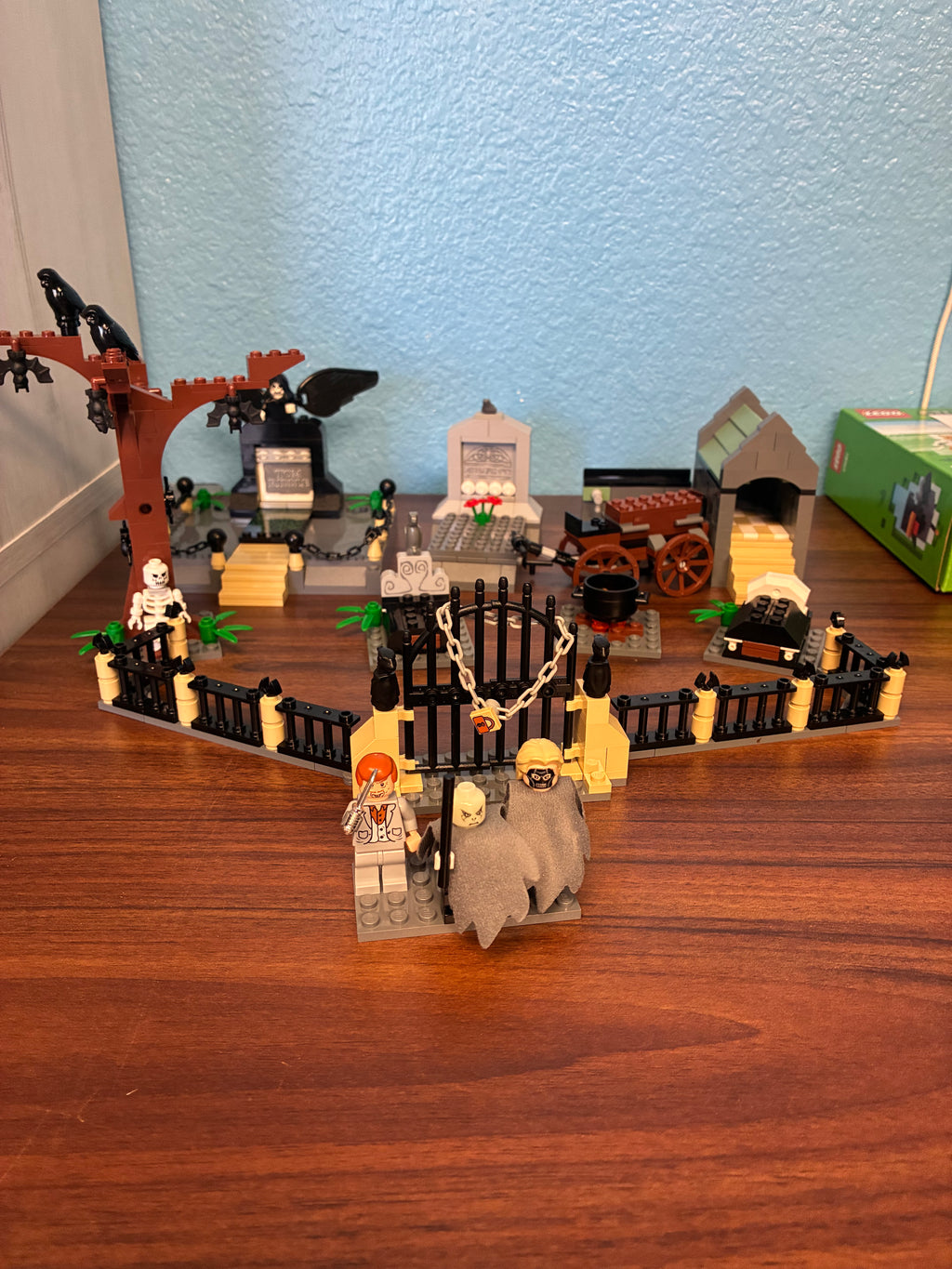 4766 Harry Potter Grave Yard Duel - Used * Missing 1 Fig*