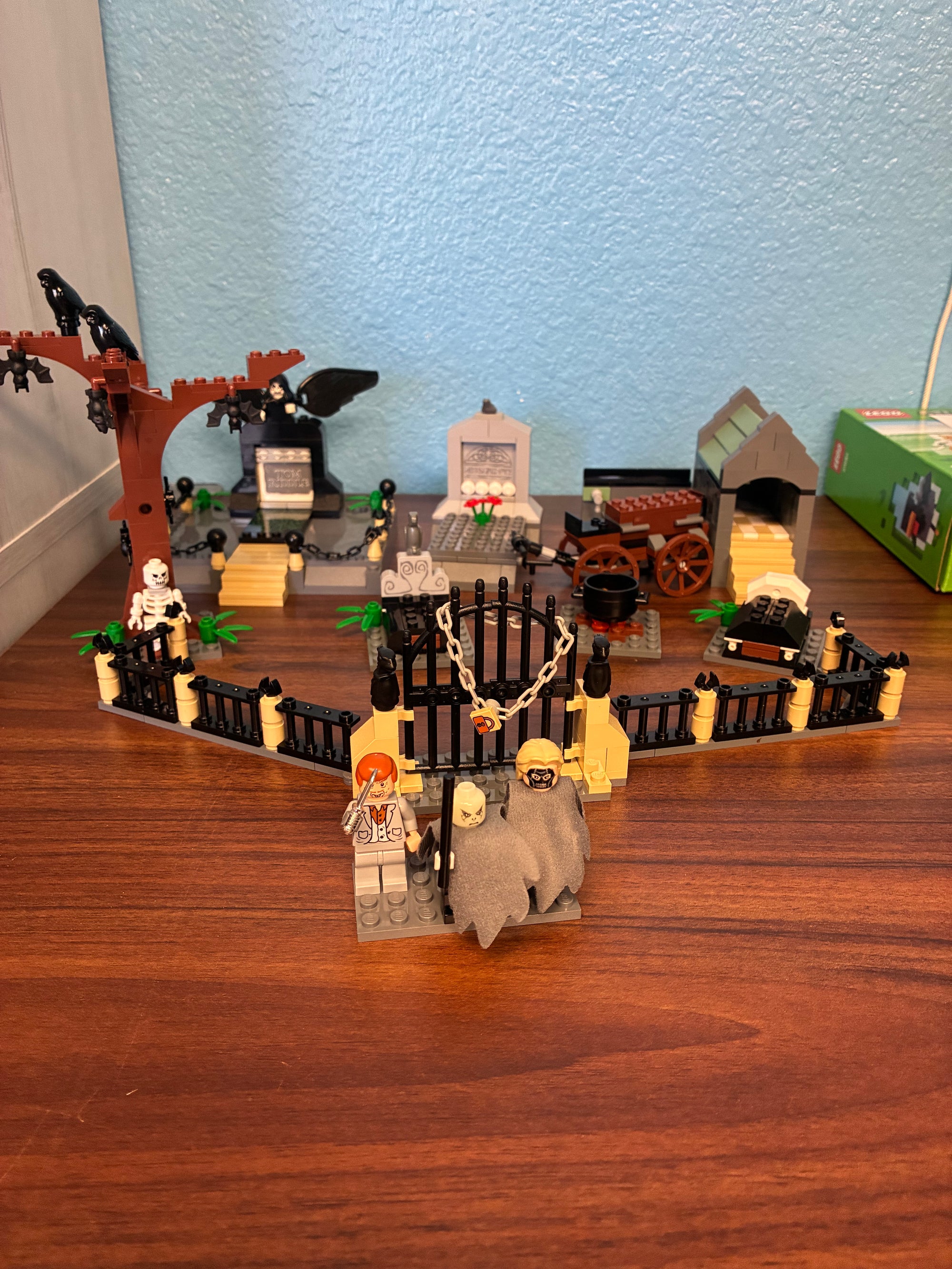 4766 Harry Potter Grave Yard Duel - Used * Missing 1 Fig*