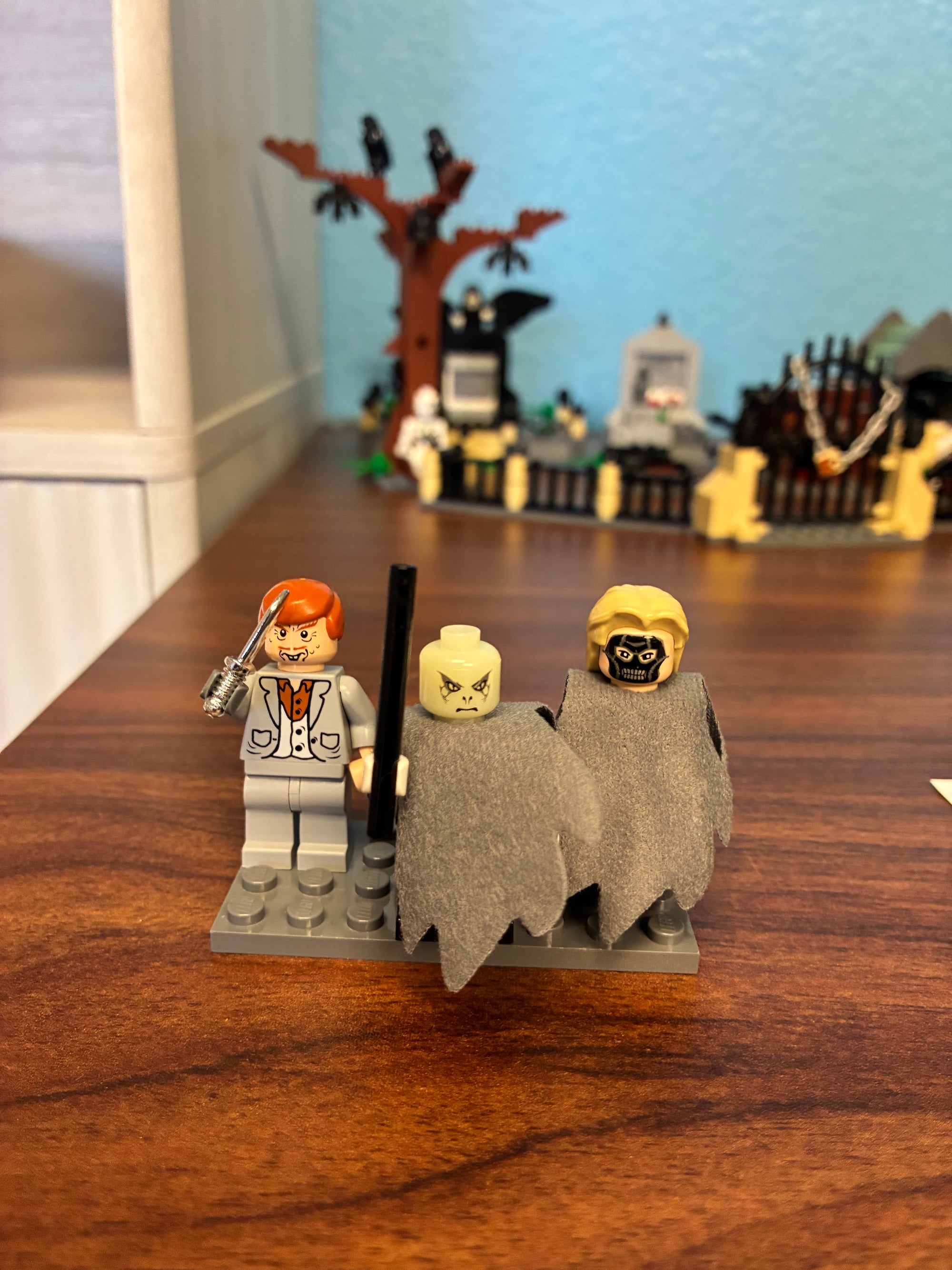 4766 Harry Potter Grave Yard Duel - Used * Missing 1 Fig*