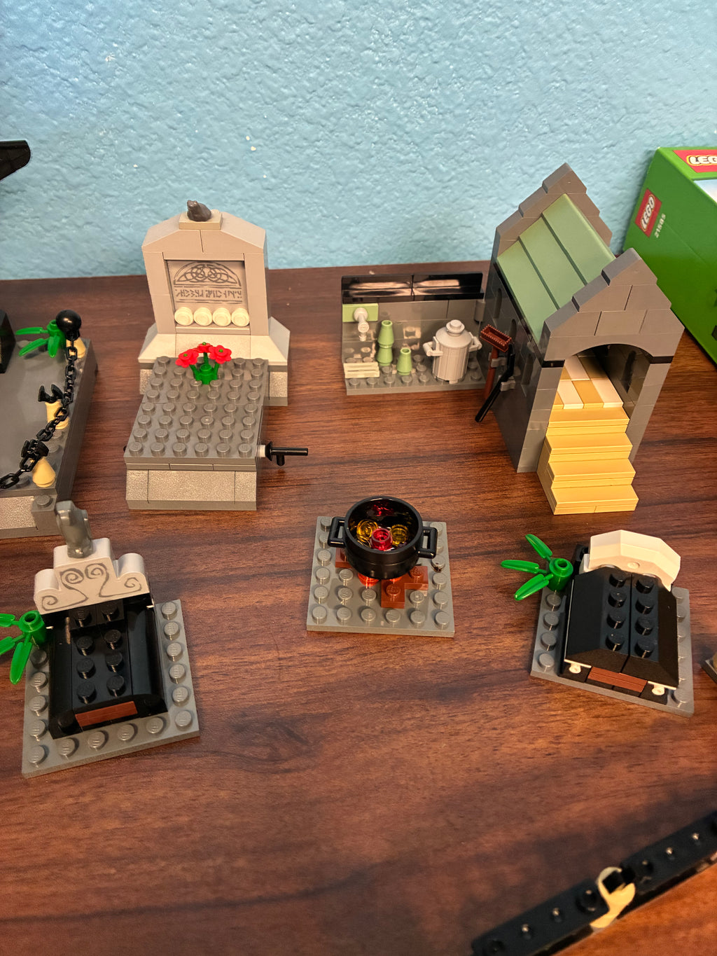 4766 Harry Potter Grave Yard Duel - Used * Missing 1 Fig*