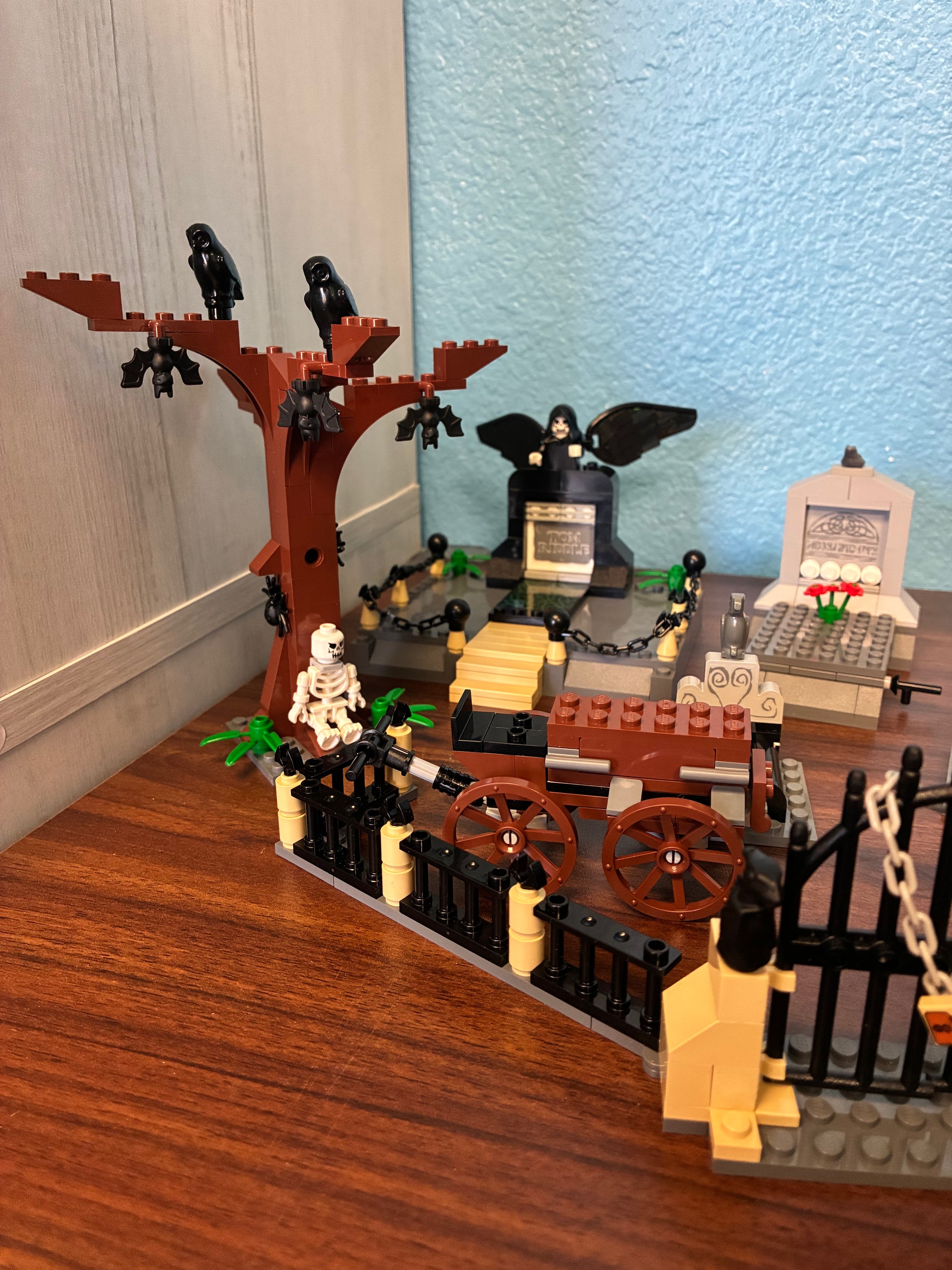 4766 Harry Potter Grave Yard Duel - Used * Missing 1 Fig*