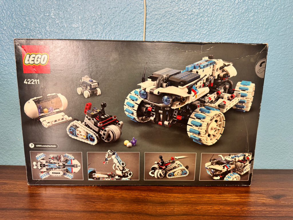 42211 Lunar Outpost Moon Rover - Sealed