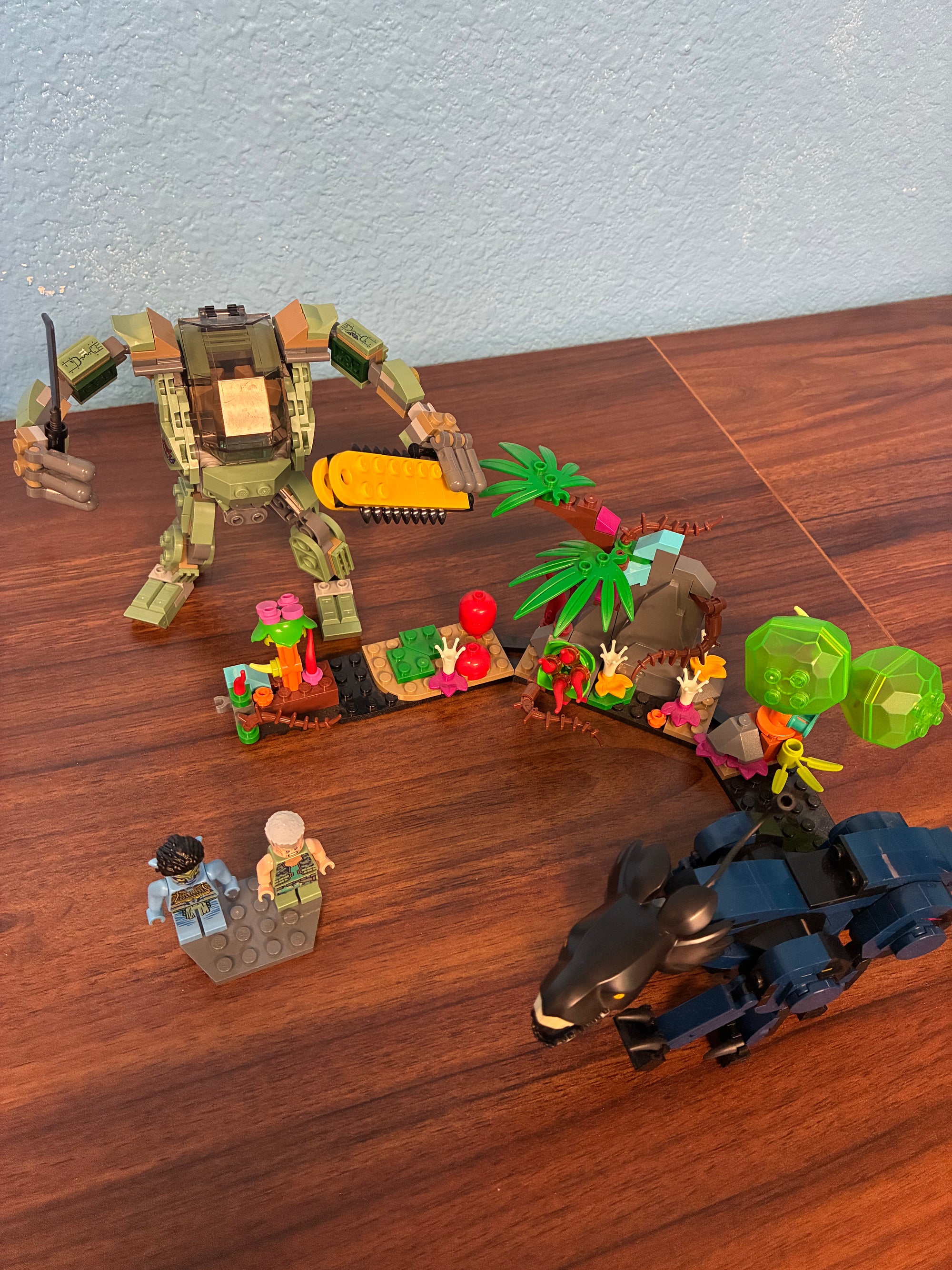 75571 Avatar: Neytiri & Thanator vs. AMP suit Quaritch