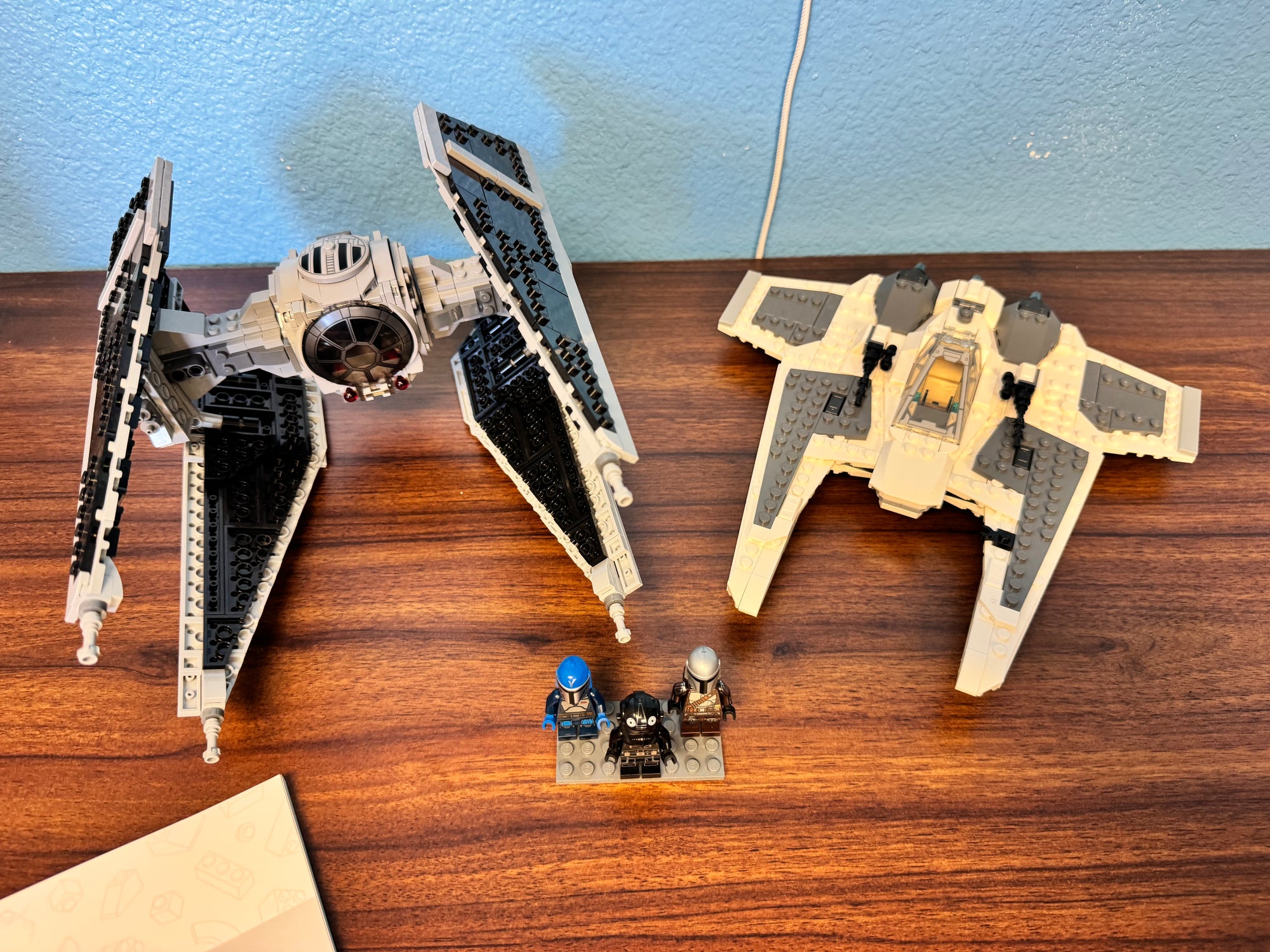 75348 Mandalorian Fang Fighter Vs. Tie Fighter *Missing 1 fig* - Used