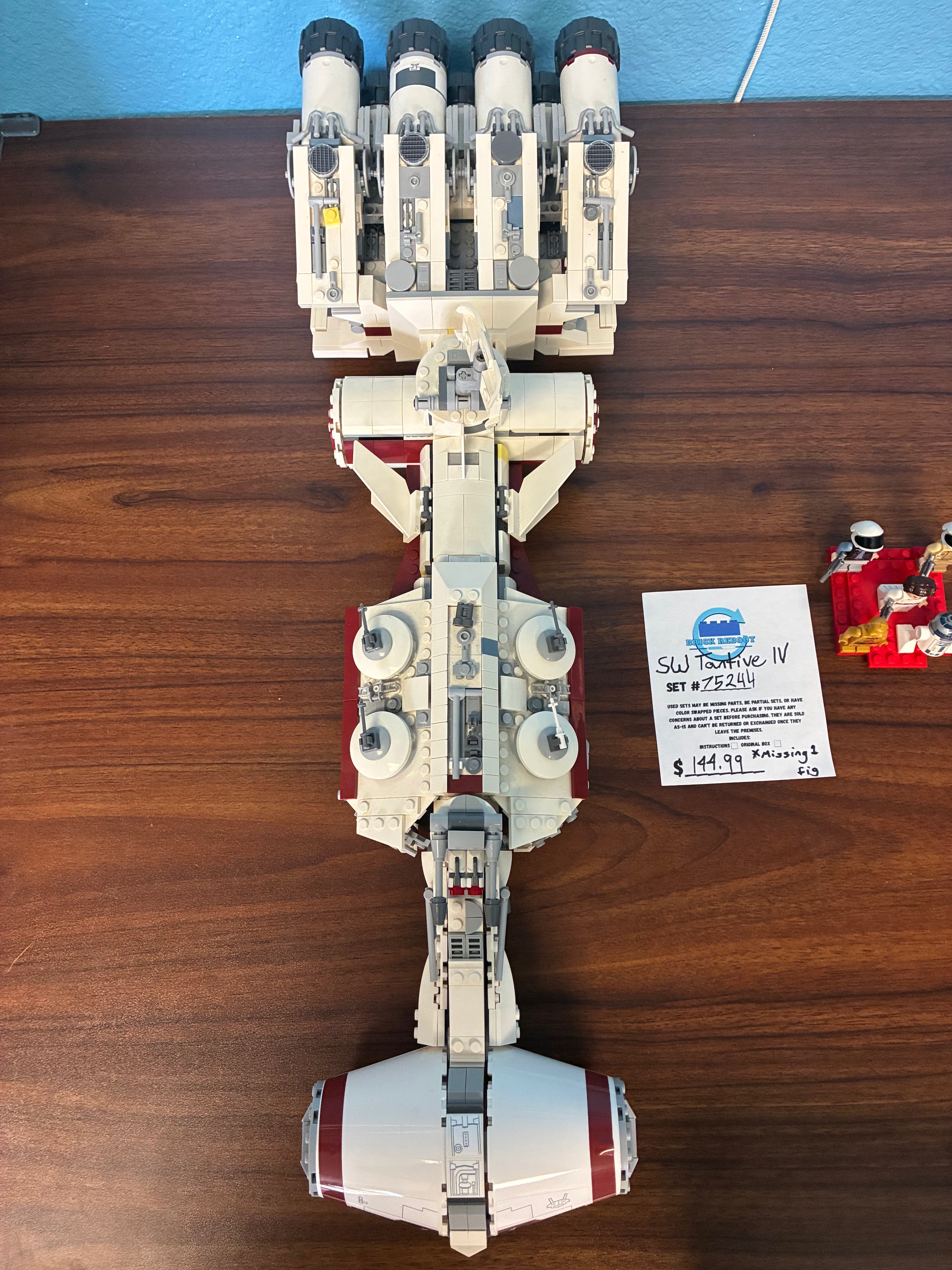 75244 - Star Wars Tantive IV *MISSING 1 FIG* - Used