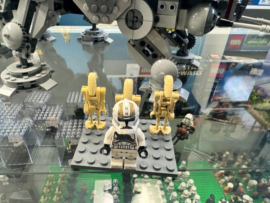 75337 Star Wars AT-TE *MISSING 4 Figs plus Spider droid* - Used