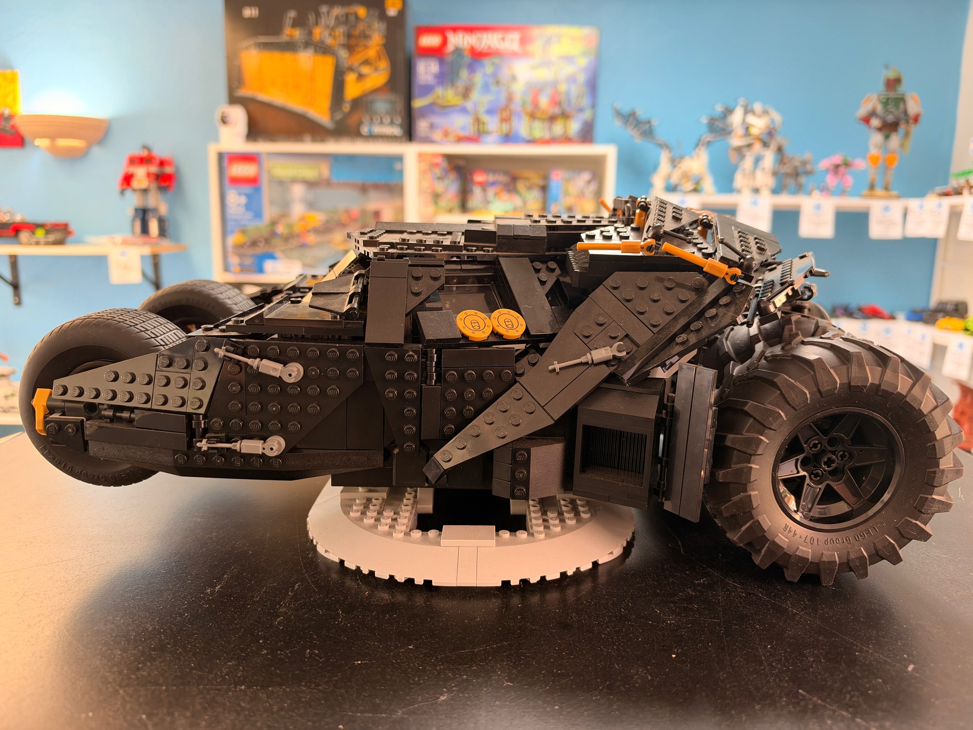 76240 The Dark Knight Trilogy Batmobile Tumbler *NO FIGS* - Used