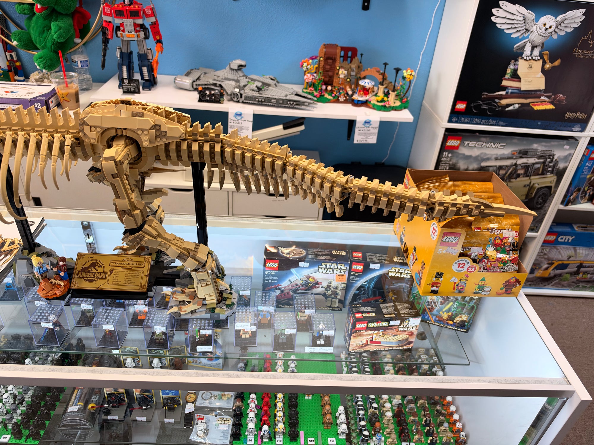 76968 Jurassic Park T. Rex Skeleton - Used