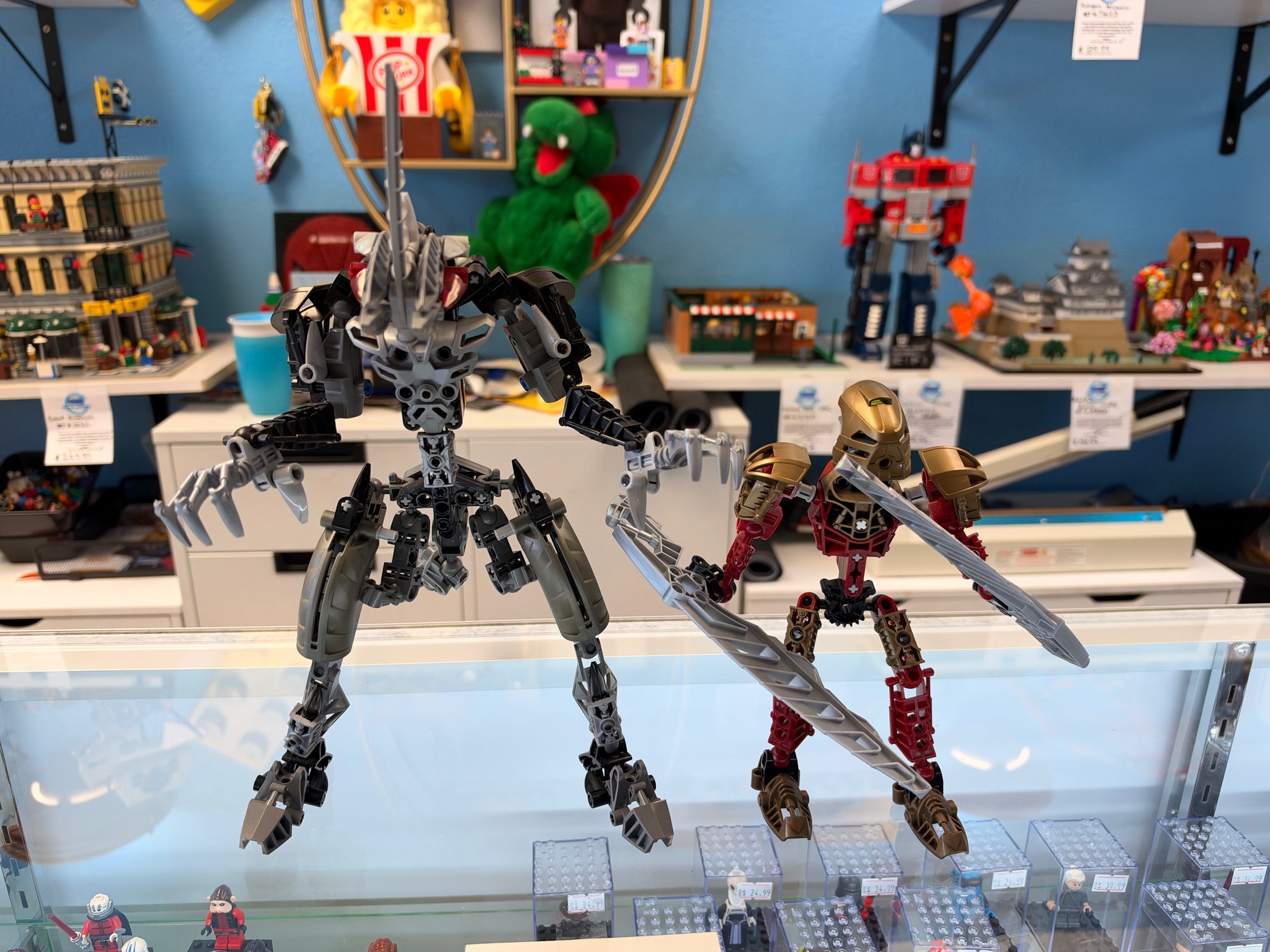 8811 Bionicle Titans Toa Lhikan & Kikanalo - Used