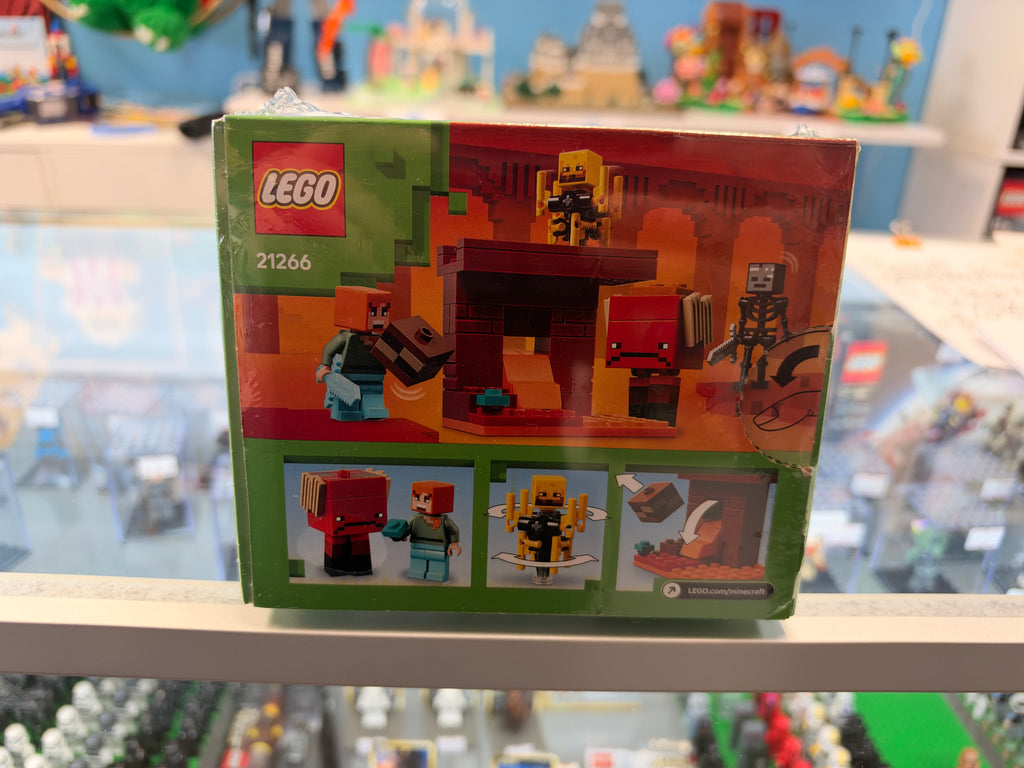 21266 Minecraft The Nether Lava Battle - Certified