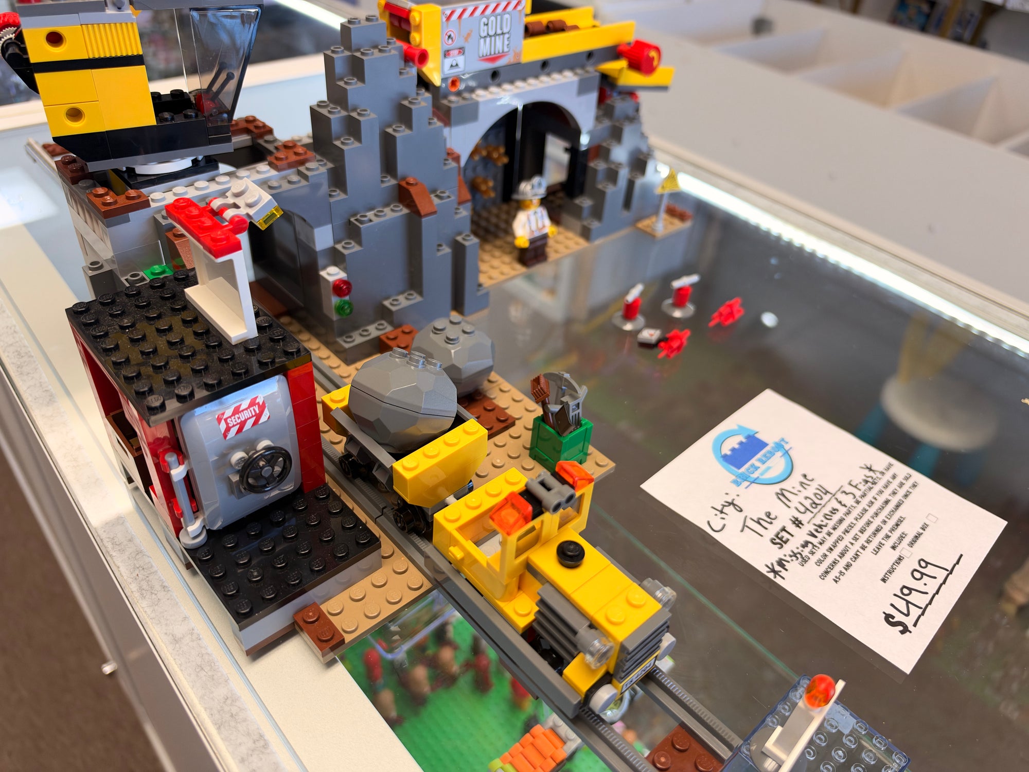 4204 City: The Mine *MISSING VEHICLES & 3 FIGS* - Used