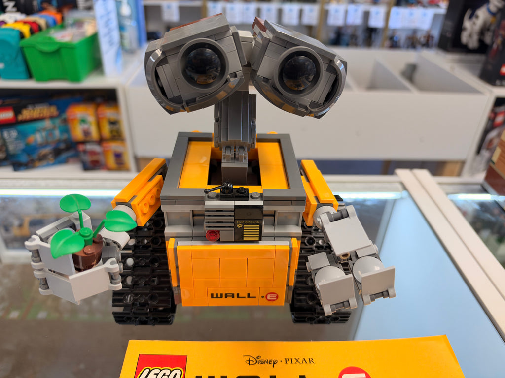 21303 Disney Pixar Wall-E - Used