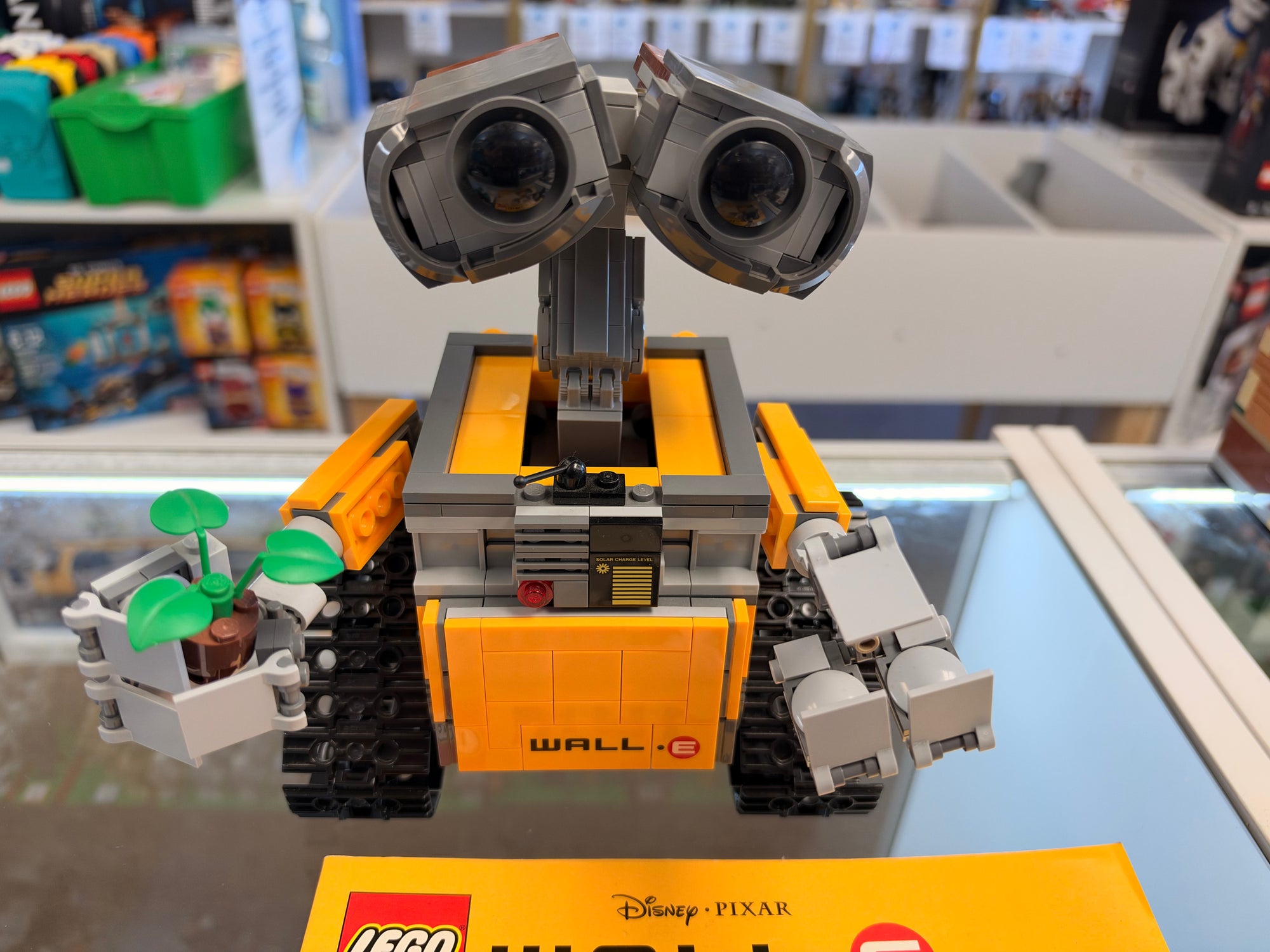 21303 Disney Pixar Wall-E - Used
