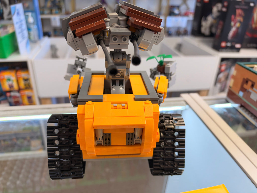 21303 Disney Pixar Wall-E - Used