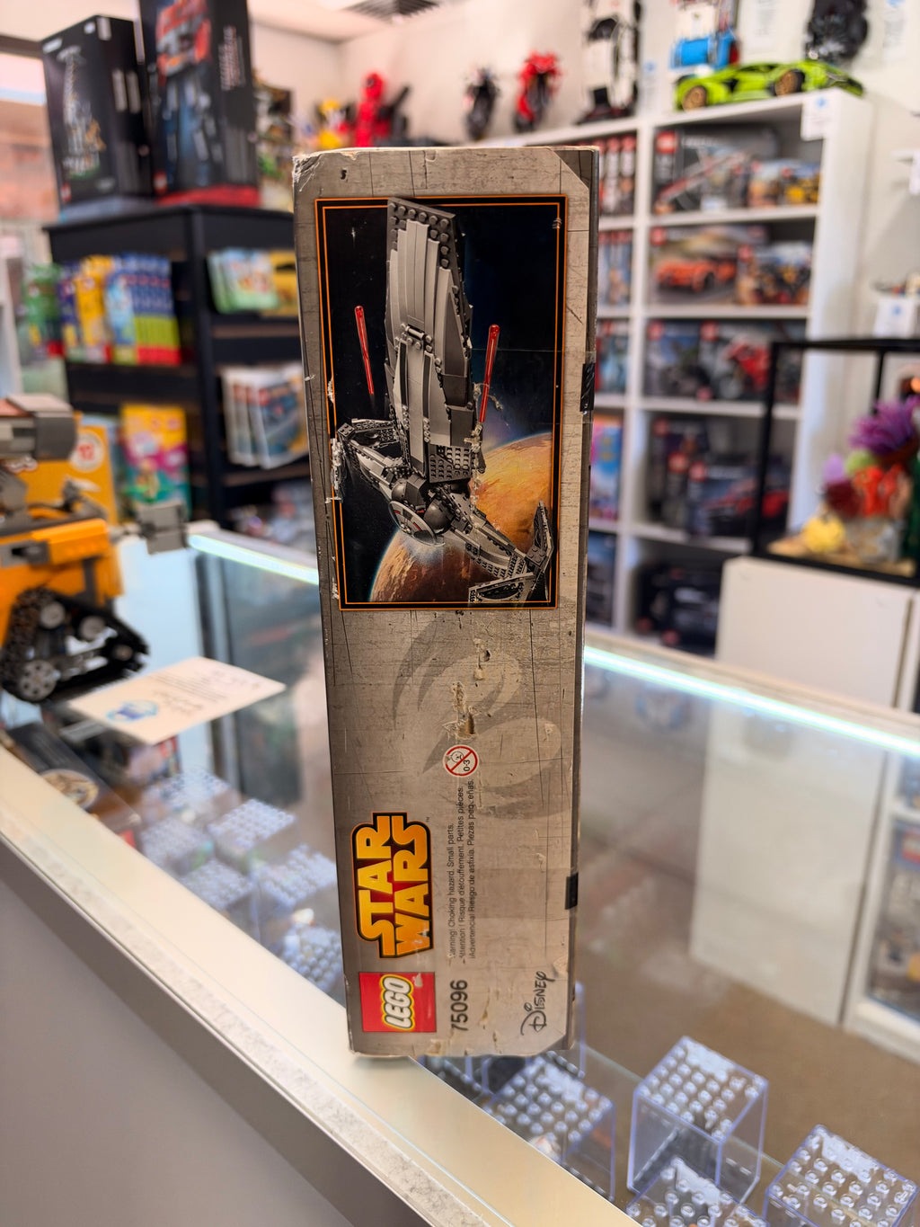 75096 Sith Infiltrator *box damage* - Sealed