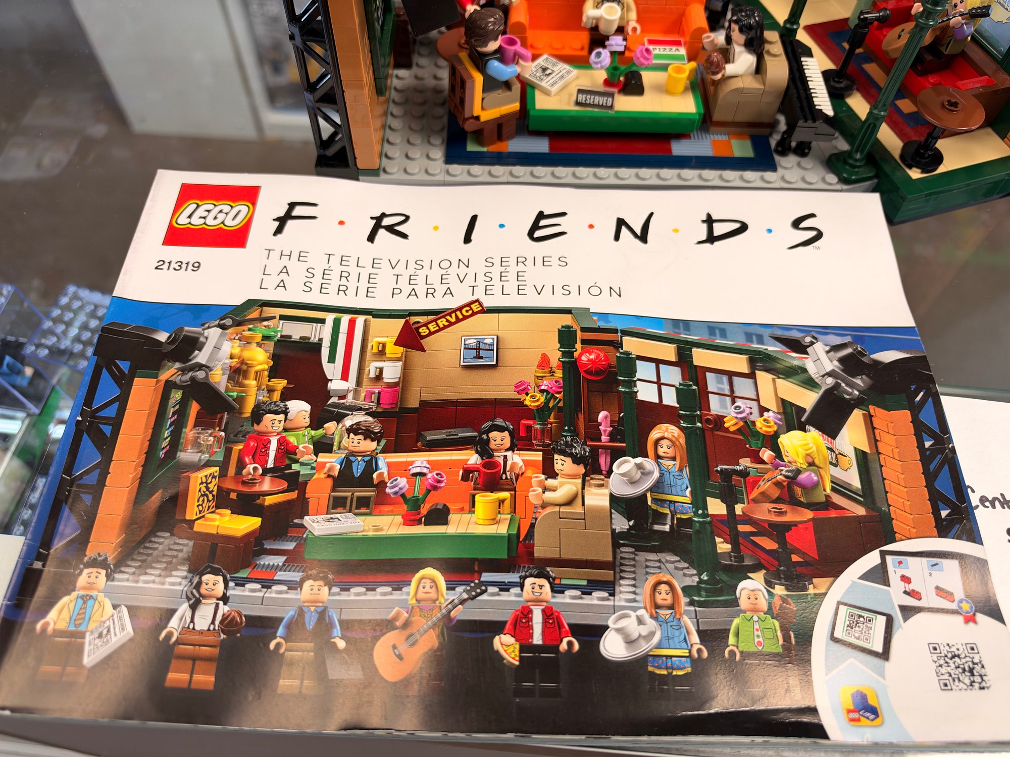 21319 Friends Central Perk - Used