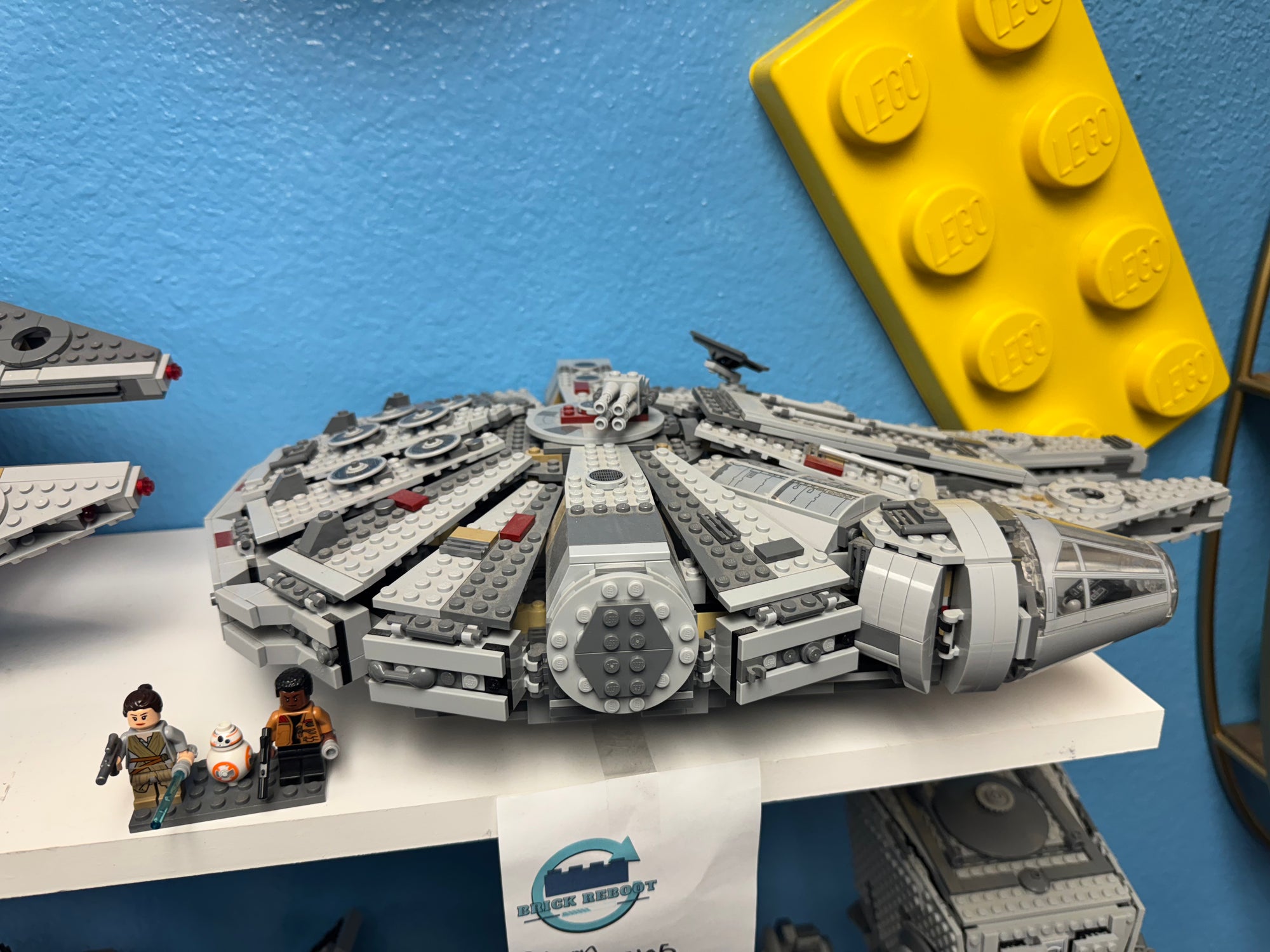 75105 Millennium Falcon (Missing Han & Chewy)