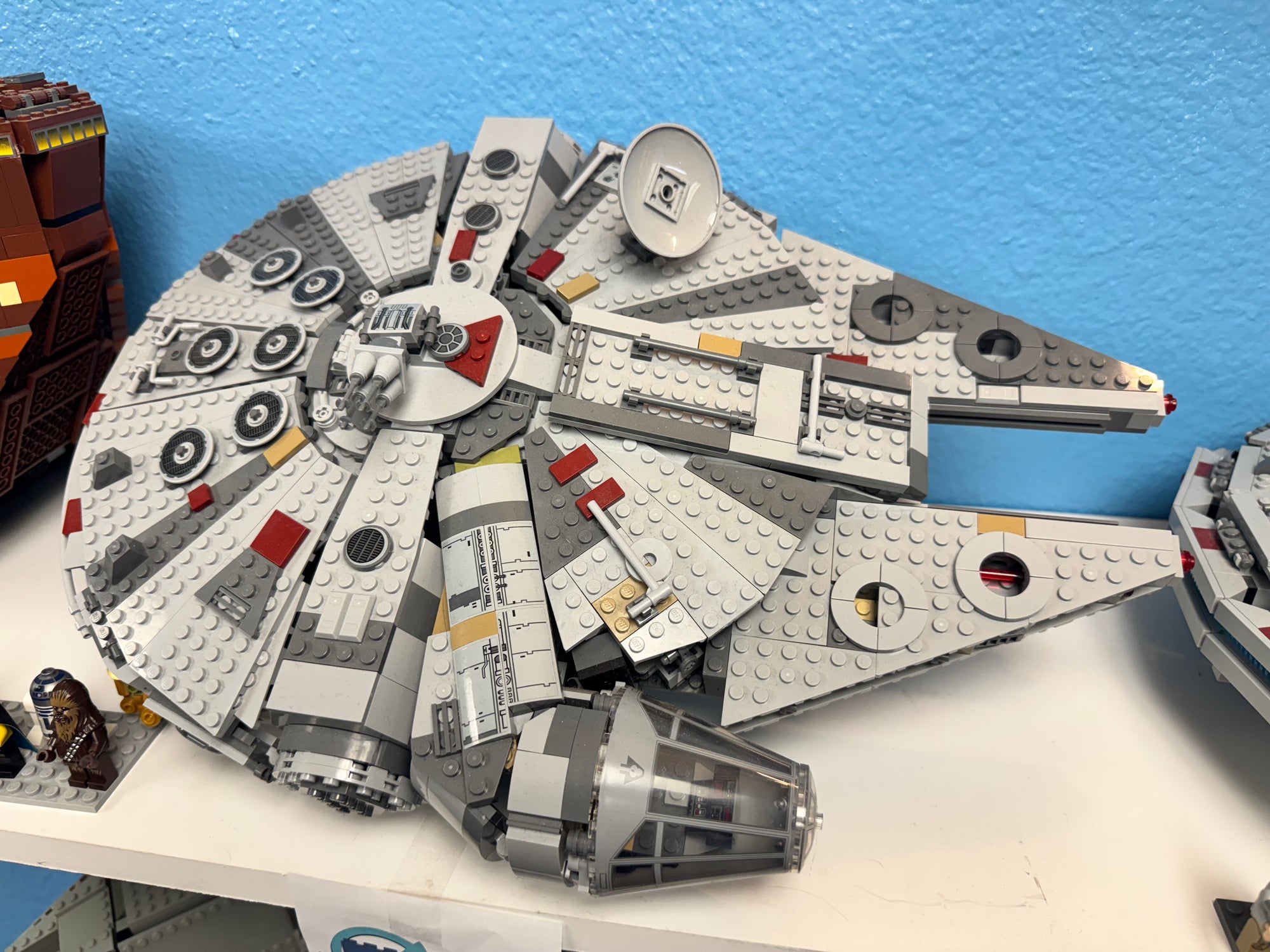 75257 Millennium Falcon