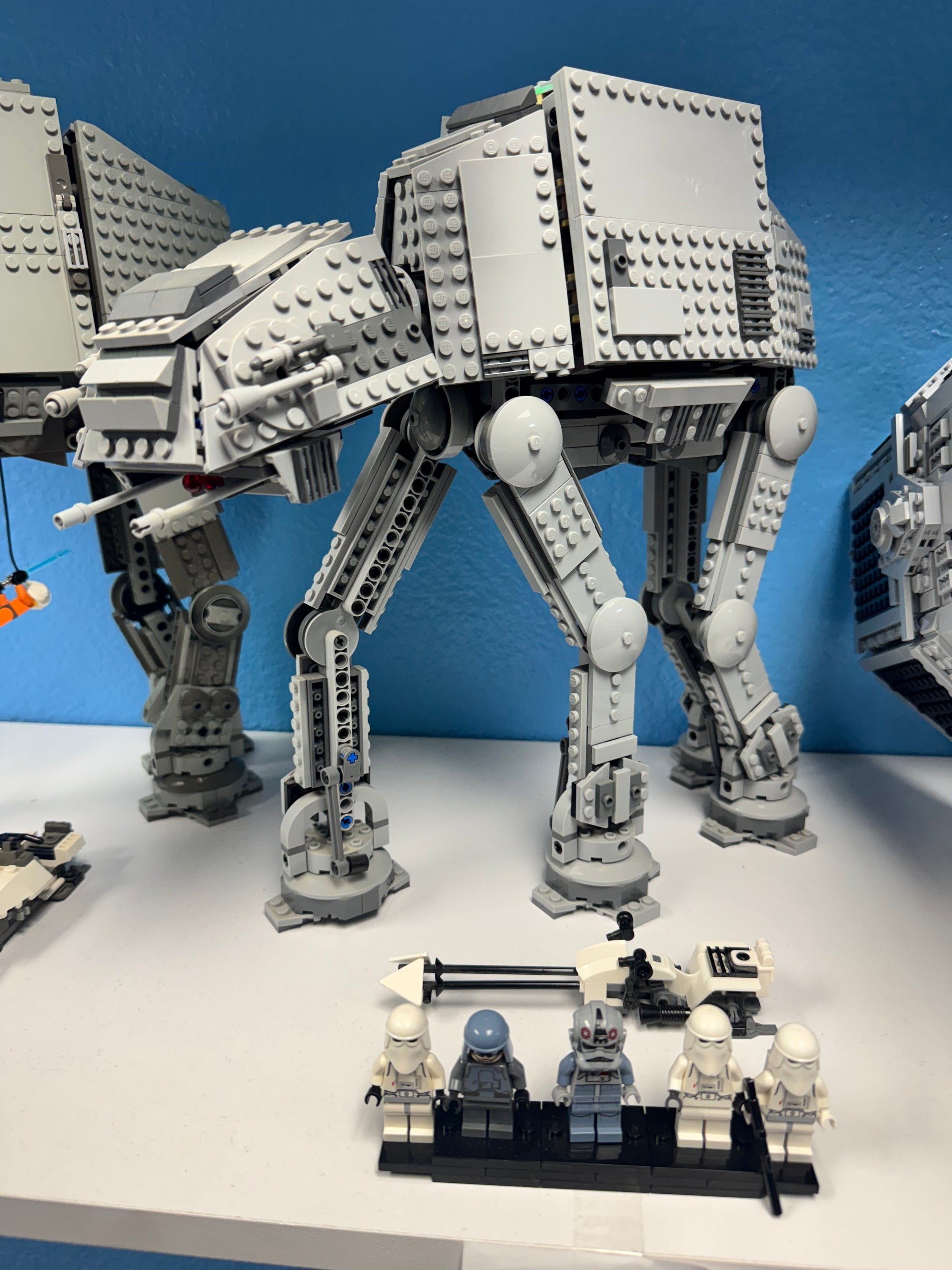 75054 AT-AT