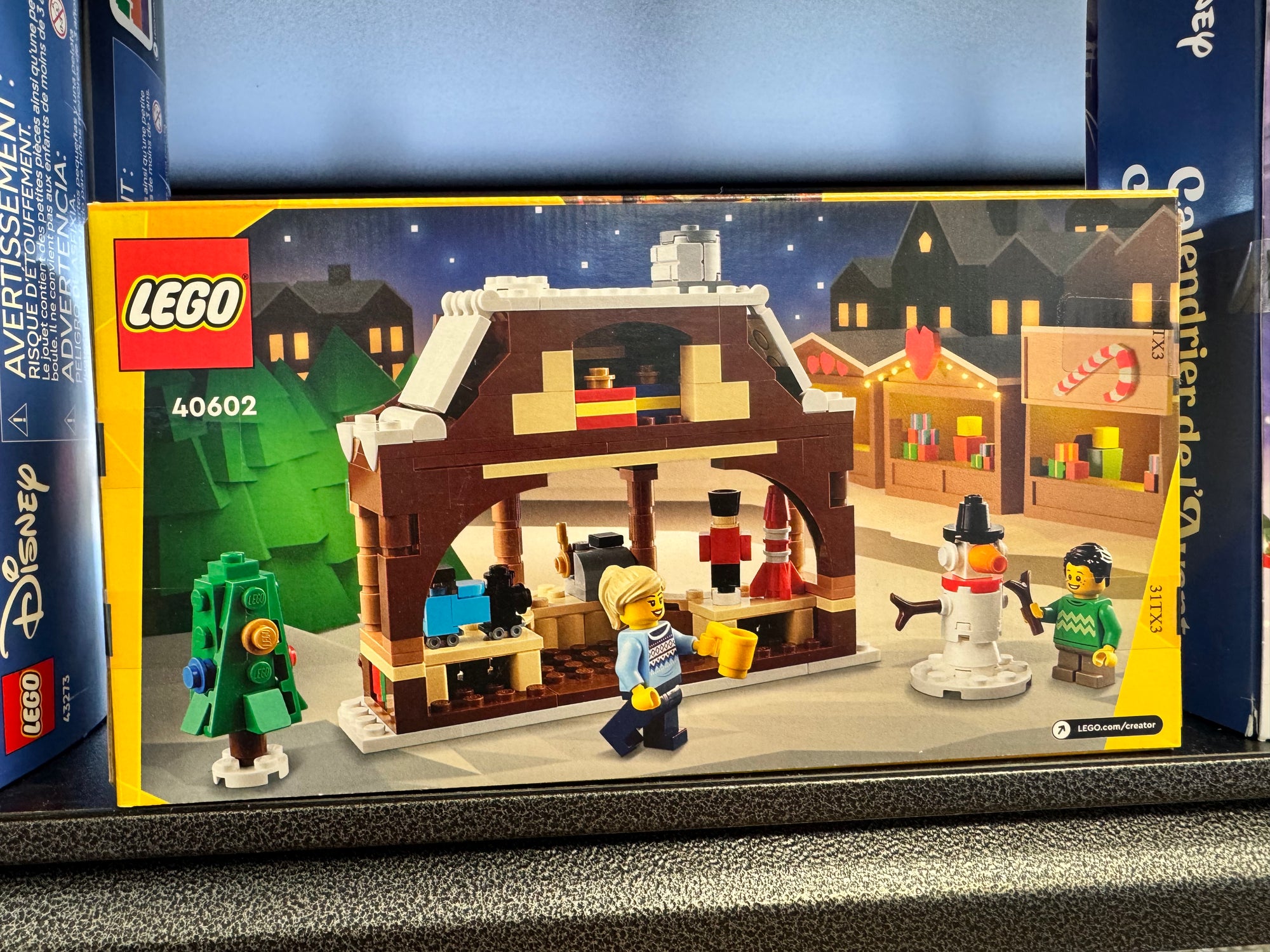 40602 Winter Market Stall