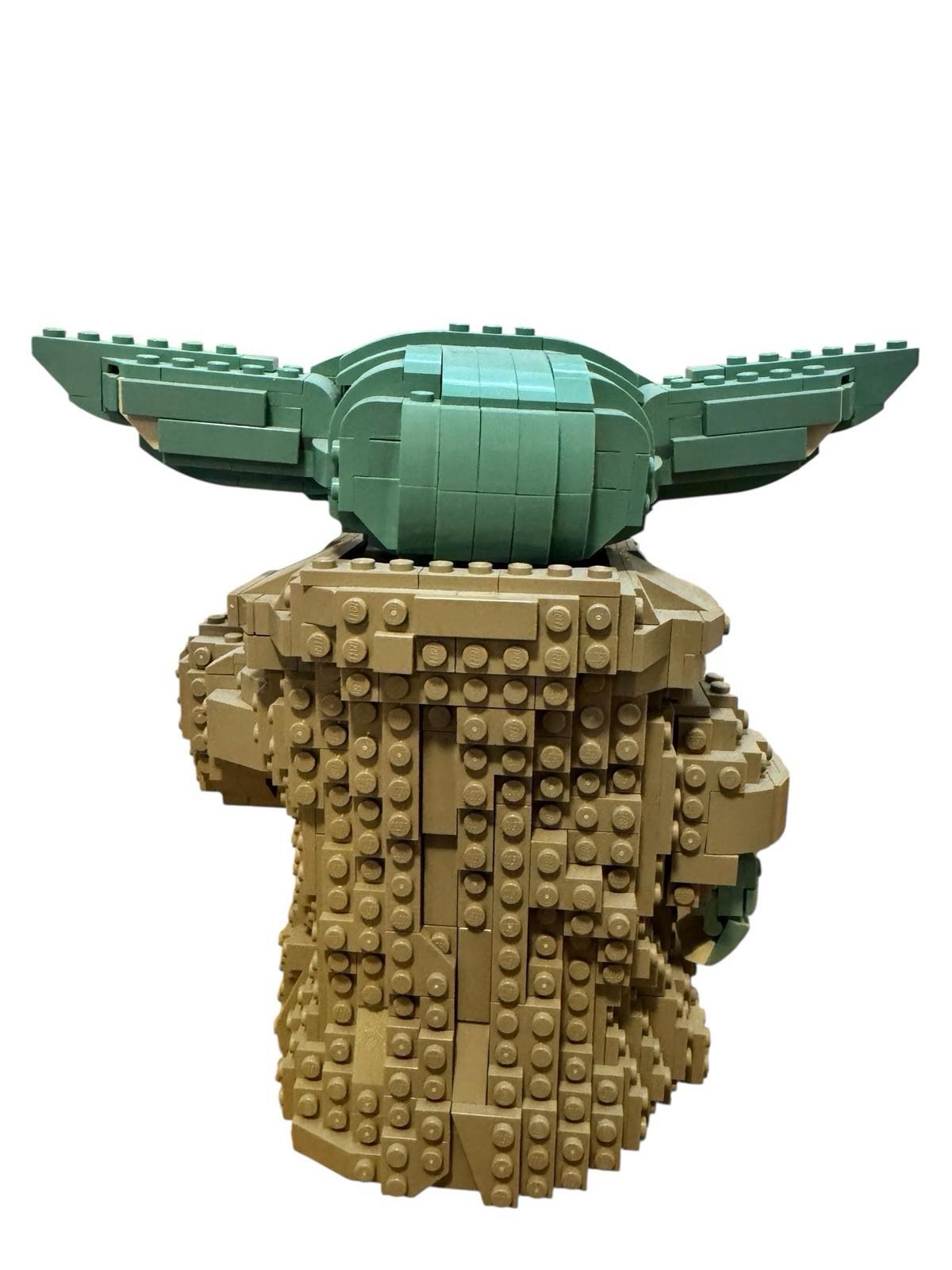 LEGO Star Wars: The Mandalorian Series the Child 75318 With Manual