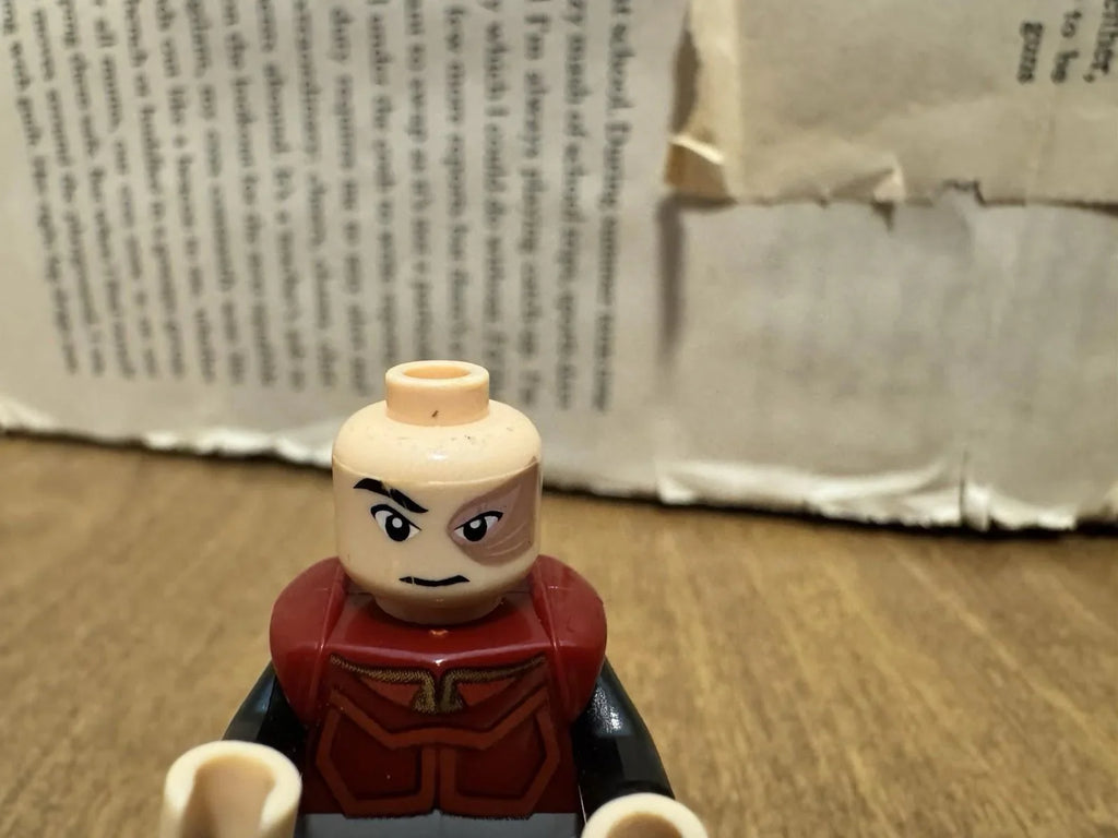 LEGO Avatar: The Last Airbender Prince Zuko minifigure Nickelodeon